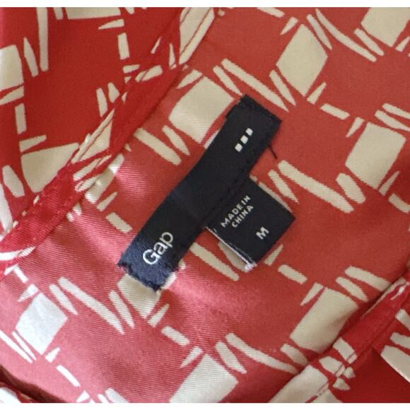 GAP Womens Size Medium Sleeveless Tie Hem Red White Patterned Pleated Shirt Top - Picture 7 of 7